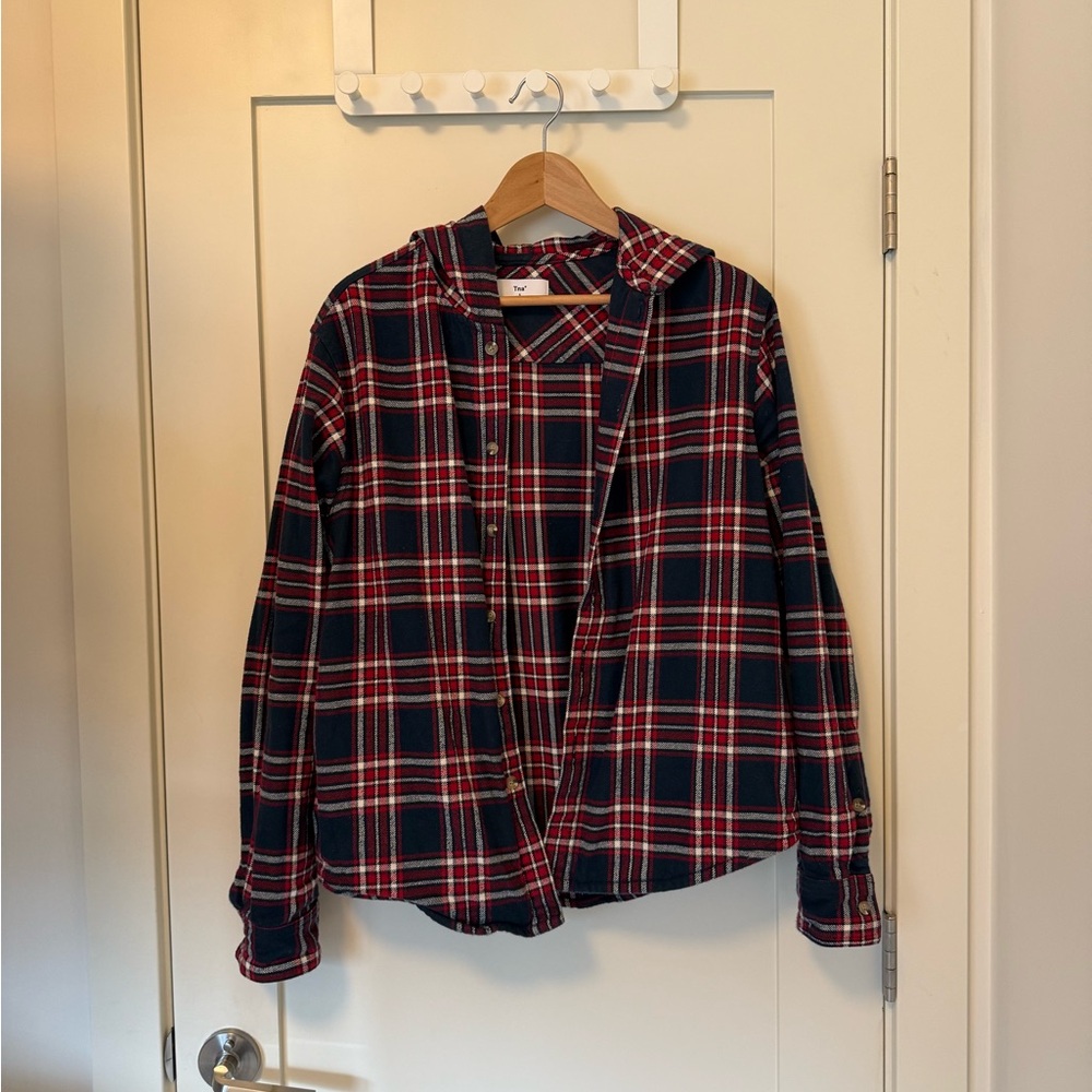 TNA Aritiza Red and Blue Plaid Button-Up Shirt jacket with hood